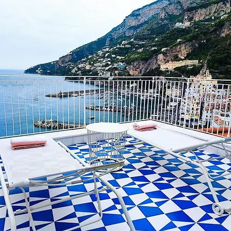 Amalfully Boutique - A Seaview Gem *