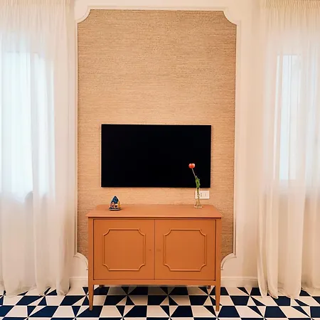 Будинок відпочинку Amalfully Boutique - A Seaview Gem *