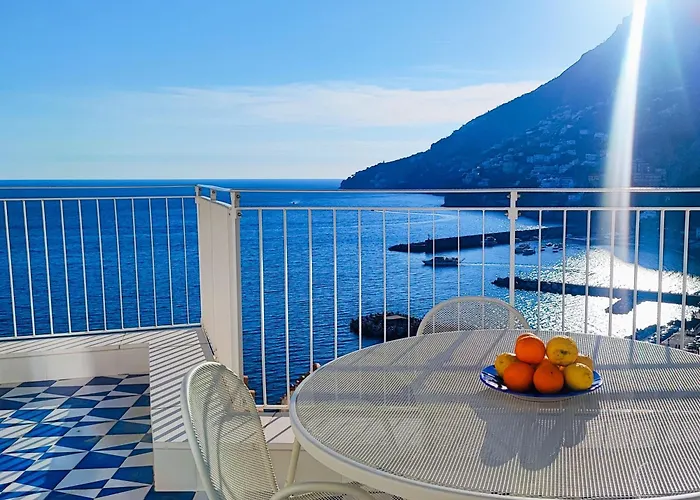 Amalfully Boutique - A Seaview Gem