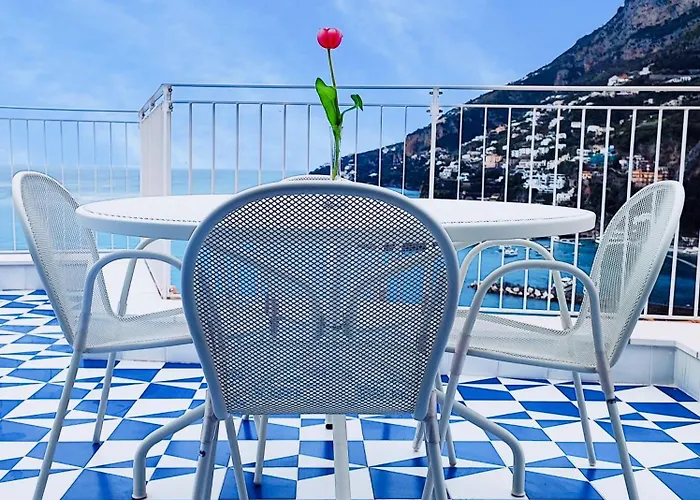 Amalfully Boutique - A Seaview Gem Амальфі