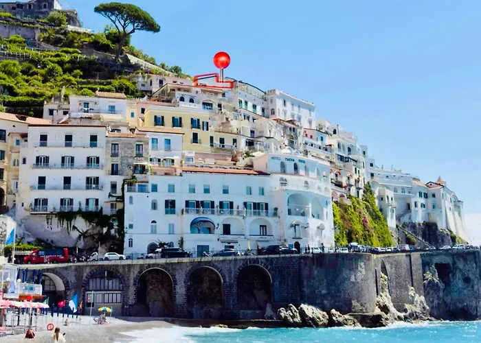 Amalfully Boutique - A Seaview Gem Будинок відпочинку Амальфі